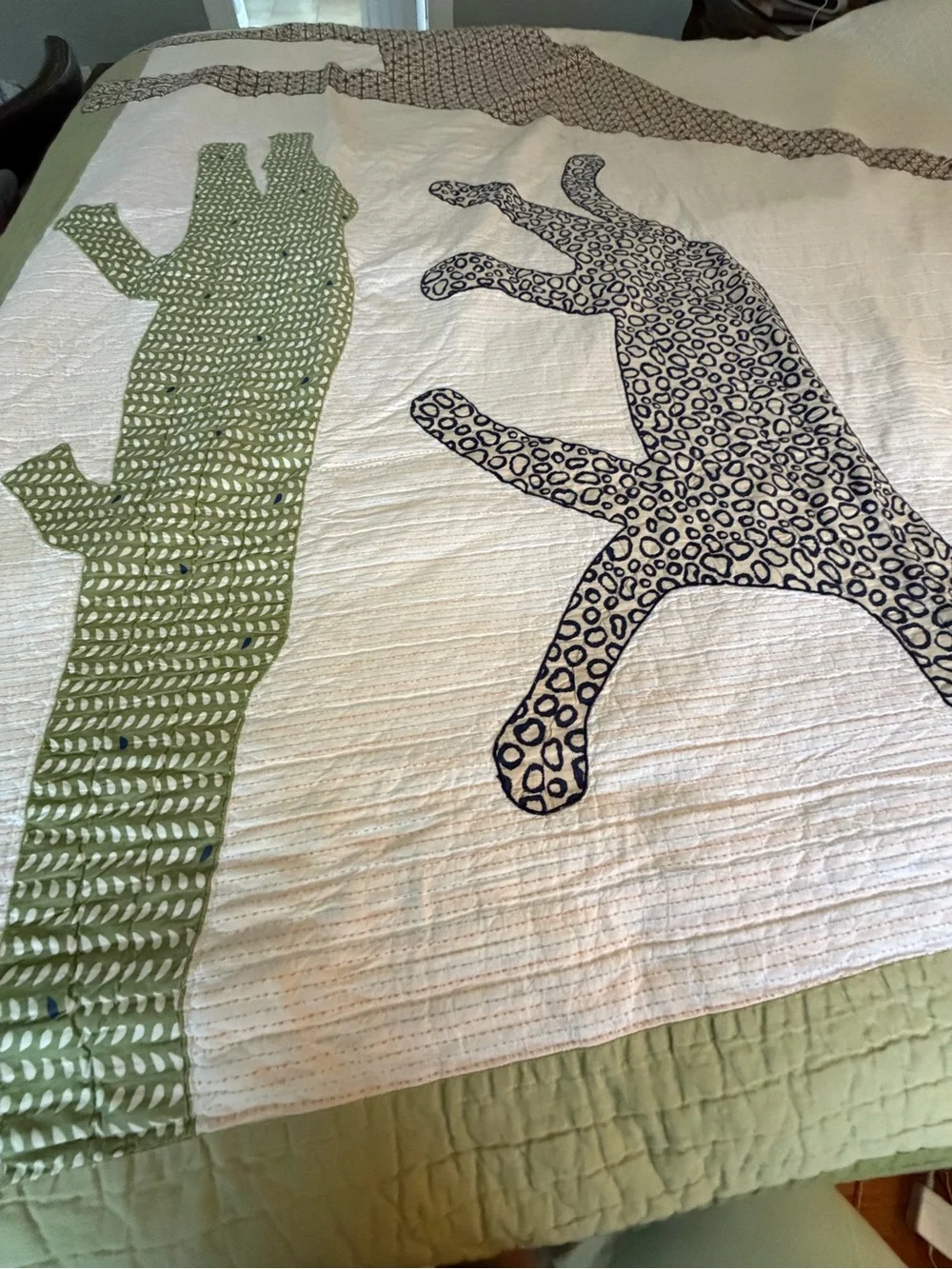 Pottery Barn Kids Neutral Safari Animal Quilt in White, Green and Brown